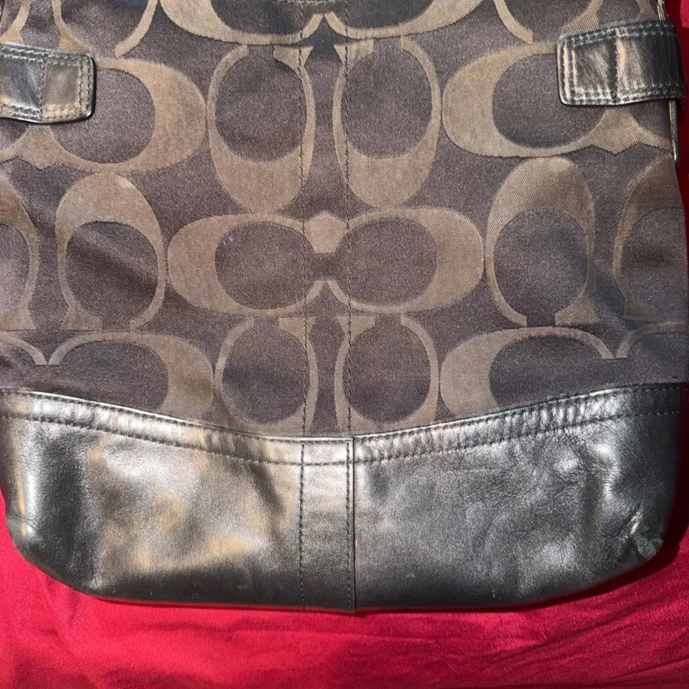 Coach Crossbody Bag Womens Medium Brown Black Signature C‎ F18862 Y2K Classic